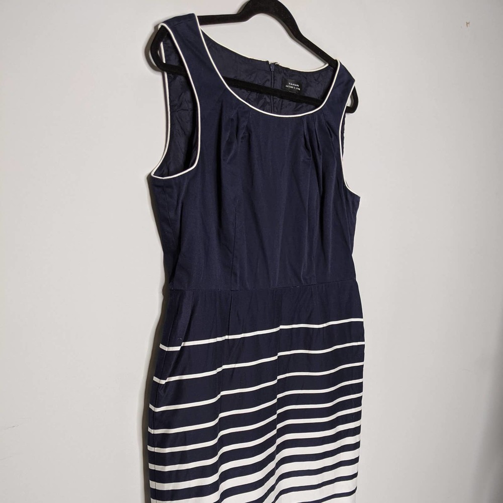 TAHARI • Striped Navy White Sleeveless Dress Sz 14 - Picture 3 of 8